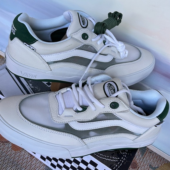 Vans WMNS Wayvee
White/Green
VN0A5JIAWGR
Sneakers - Picture 10 of 16